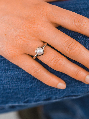 Round Pearl Gold Ring Ring Pruden and Smith   