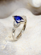 Saphire vintage engagement ring