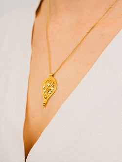 Filigree Gold Emerald Pear Shaped Pendant by Pruden and Smith | DSC01749.jpg