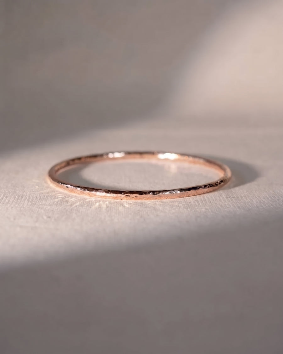 Solid 9ct Gold Bangle Round Hammered (2-3mm)