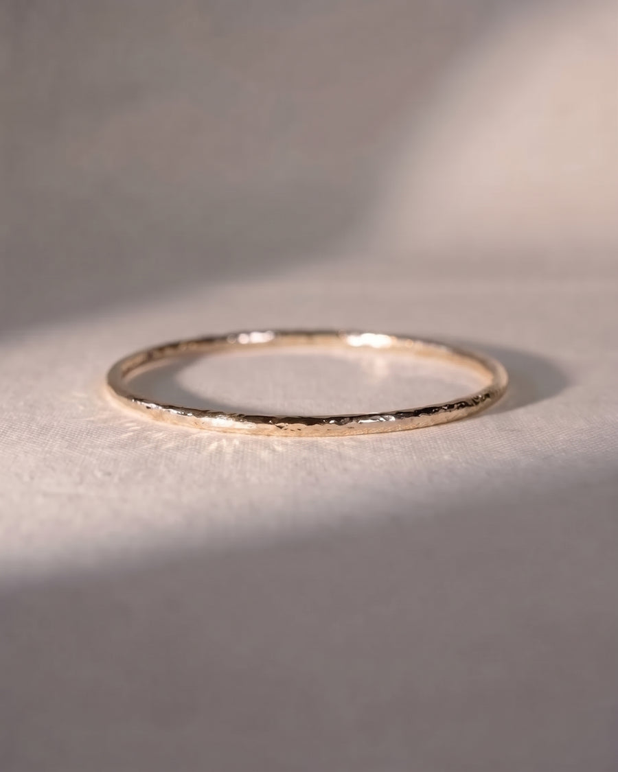 Solid 9ct Gold Bangle Round Hammered (2-3mm)