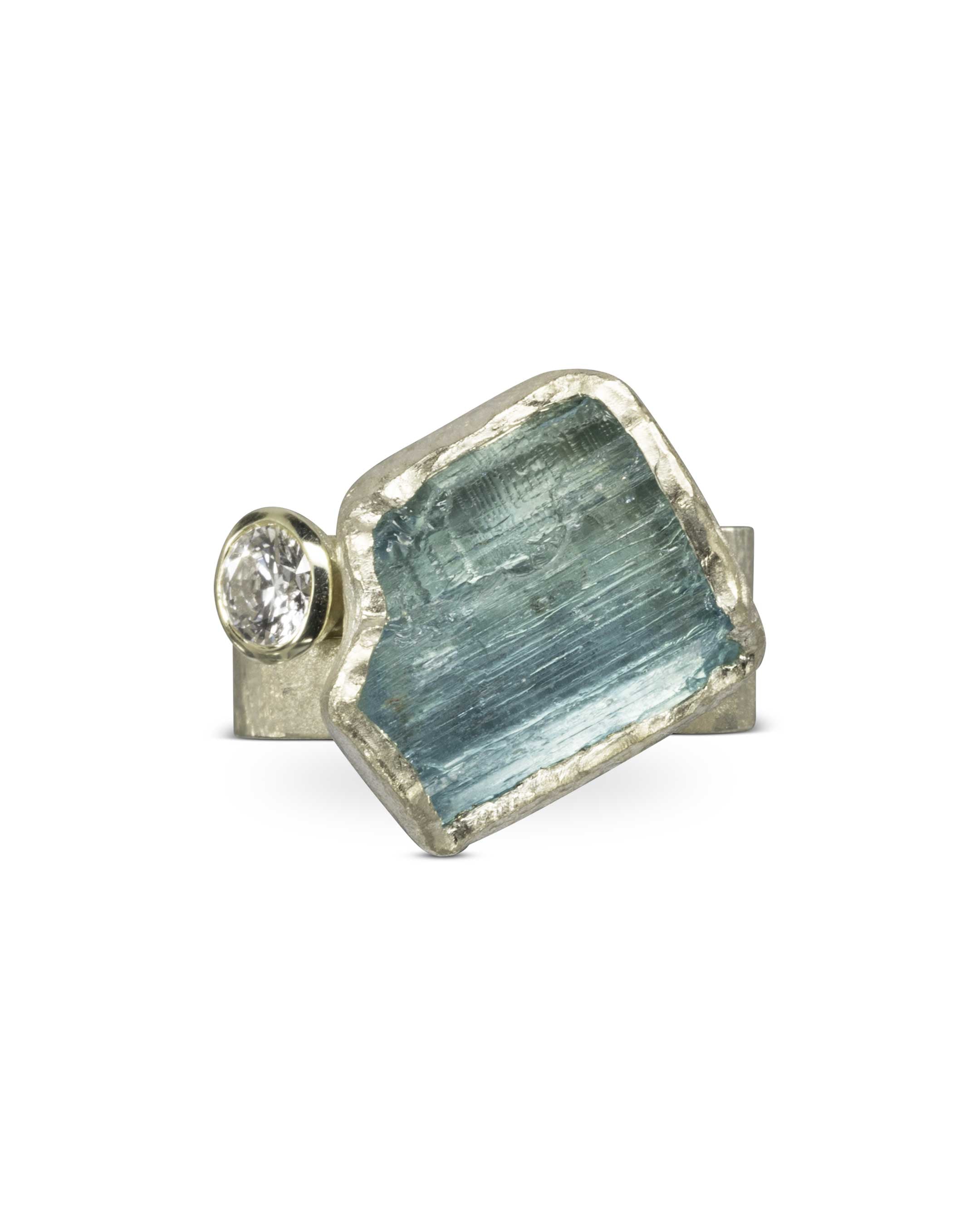 Raw-aquamarine-and-diamond-white-gold-stacking-ring-set