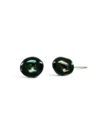 Black Baroque Pearl Gold Stud Earrings Earstuds Pruden and Smith   