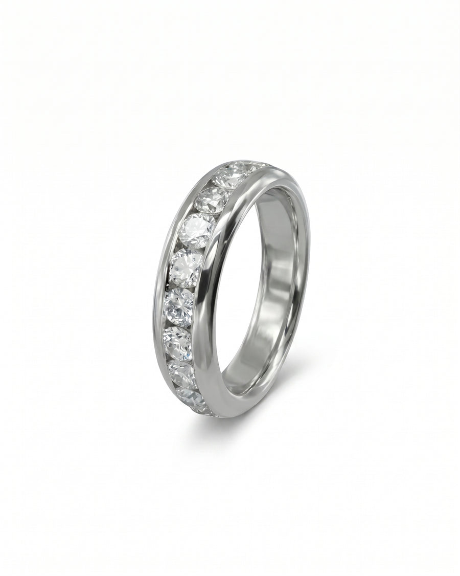 Silver court round brilliant cut diamond ring.