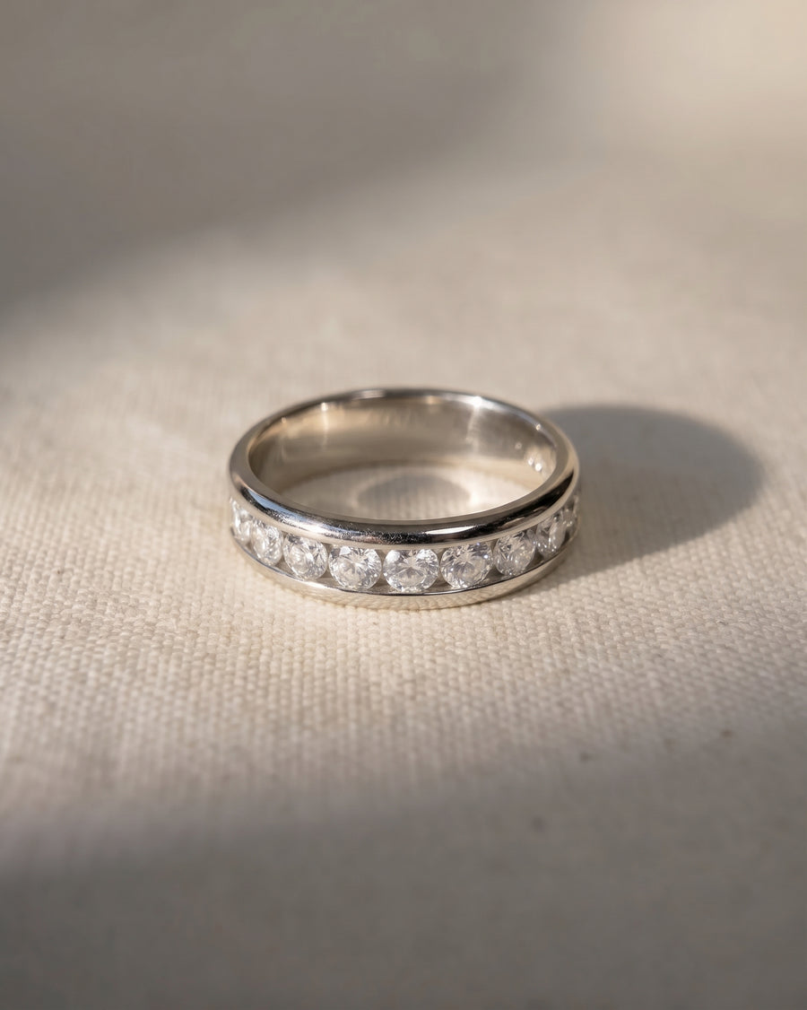 Platinum court round brilliant cut diamond ring.