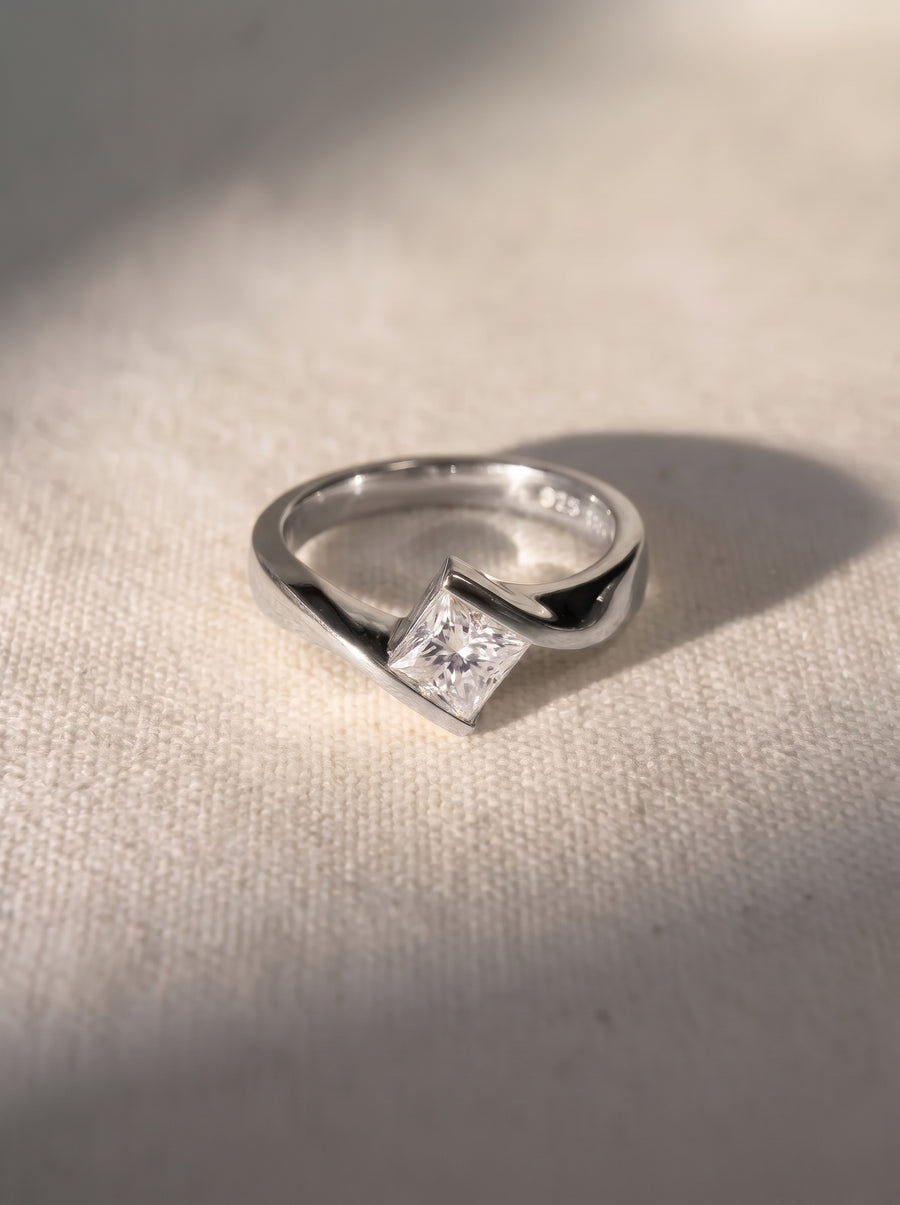 Flat Twist Princess Cut Diamond Engagement Ring