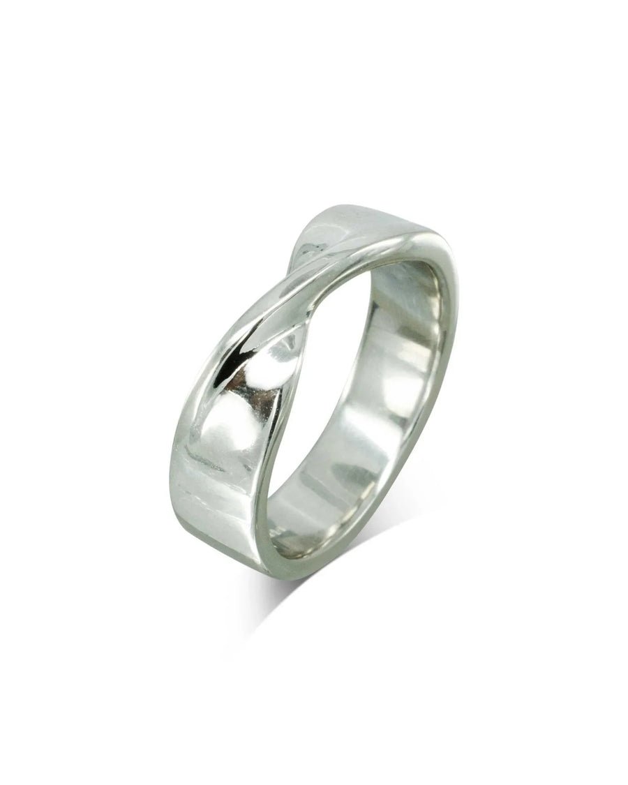 Men's platinum wedding band with a polished twist design.
