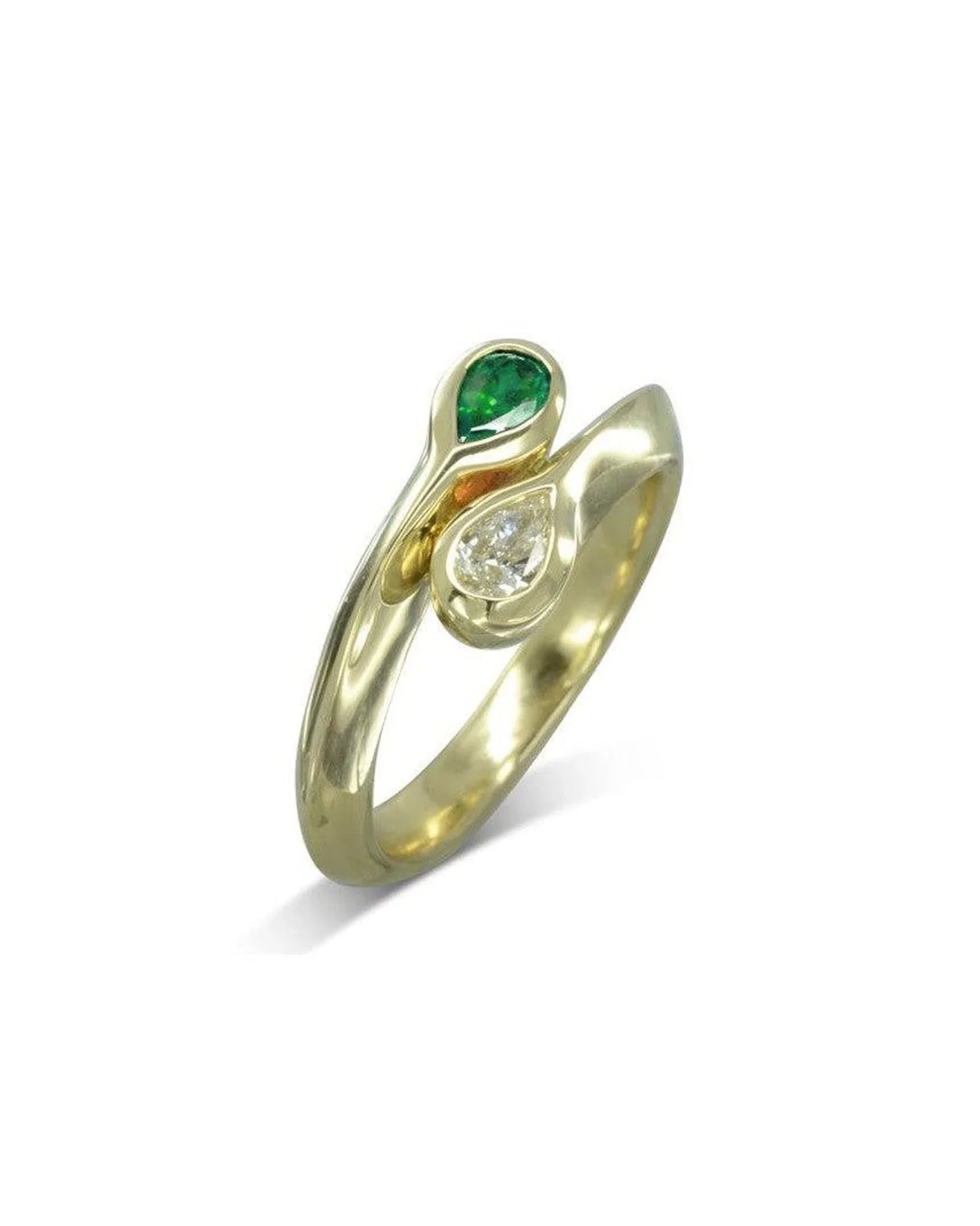 Gold Moi et Toi ring with pear-shaped emerald and diamond gemstones.