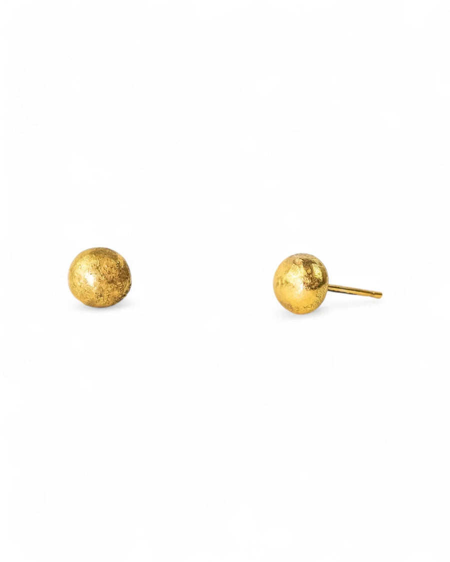 Pair of 9ct yellow gold 6mm nugget stud earrings.