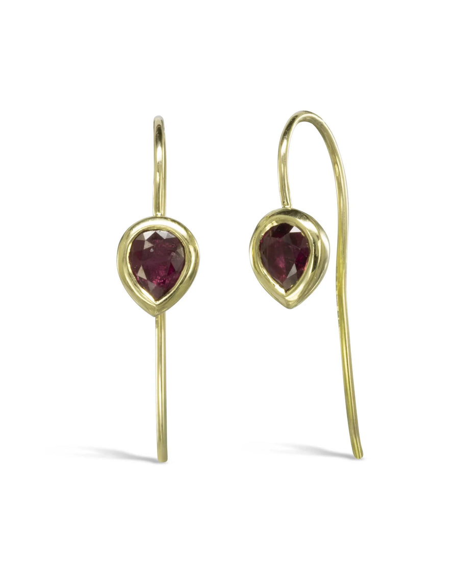 Pear-shaped ruby drop earrings in yellow gold with minimalist handmade design