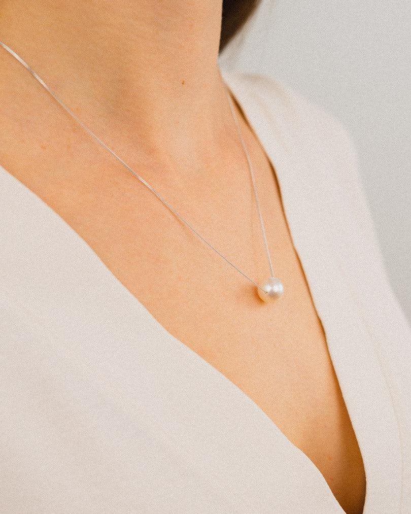 Pearl and 9ct White Gold Gold Chain Pendant Pendant Pruden and Smith