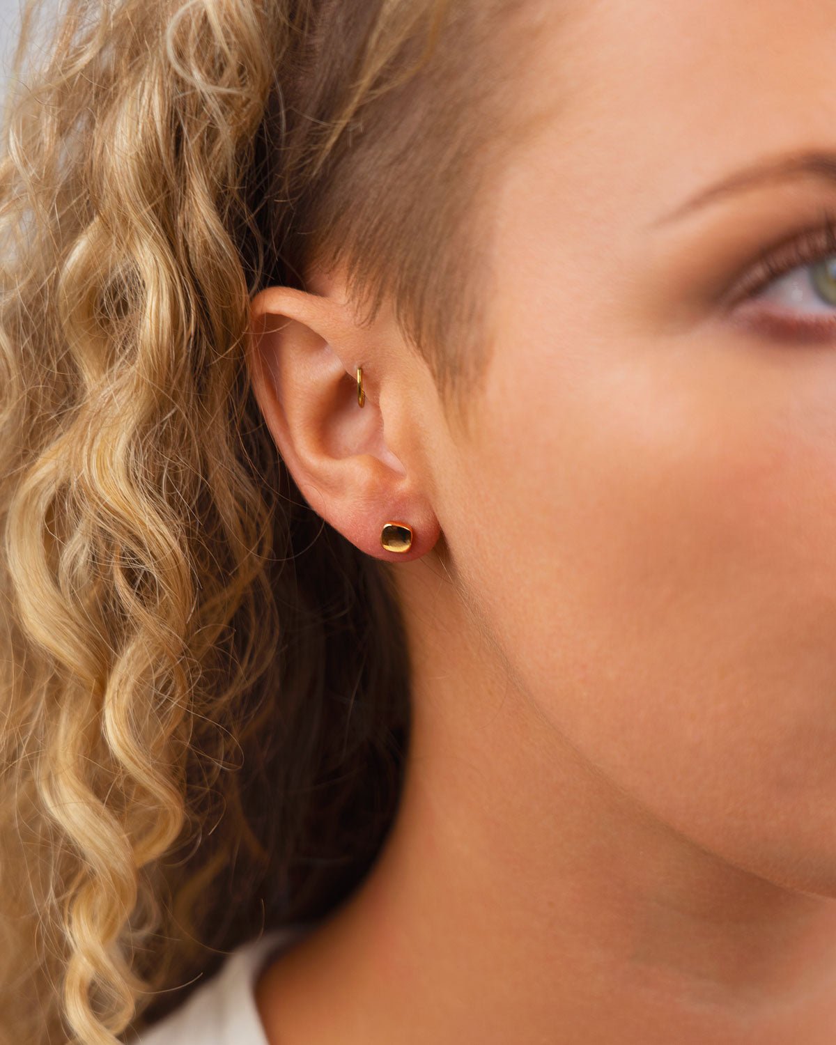 Pebble 9ct Gold Stud Earrings Earrings Pruden and Smith