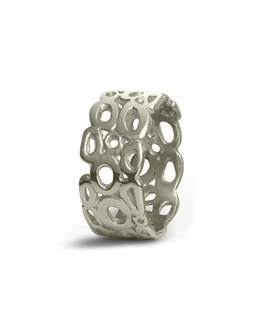 9ct white gold pebble wedding ring, 10mm wide, with an openwork design.