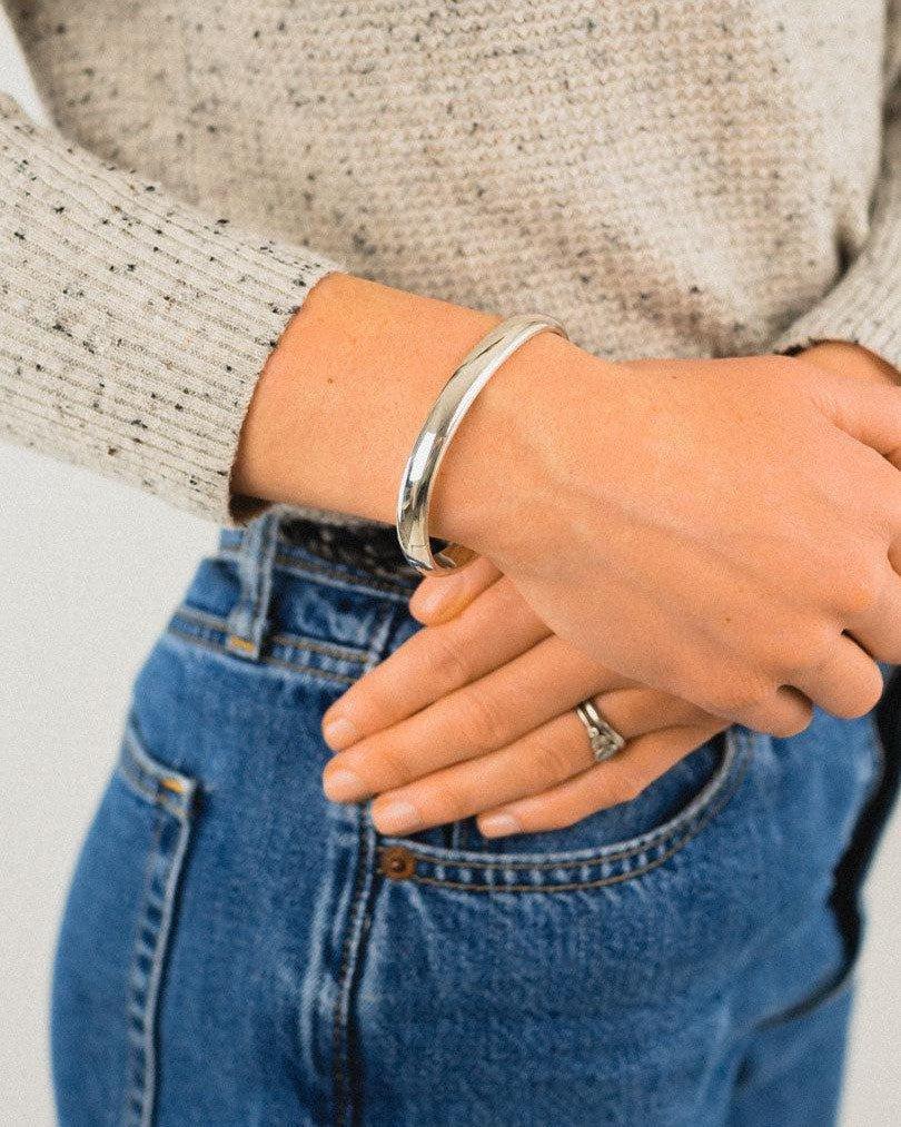 Polished Hinged Oval Solid Silver Bangle Bangle Pruden and Smith