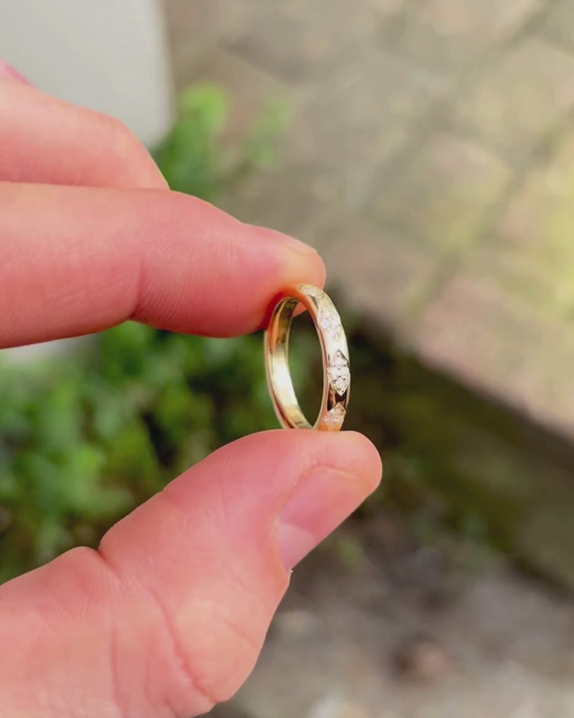 Vintage Look Diamond Pattern Ring