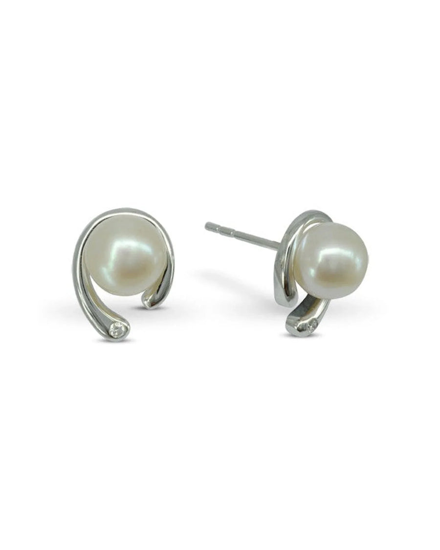 9ct white gold stud earrings with a pearl and small diamond accent.