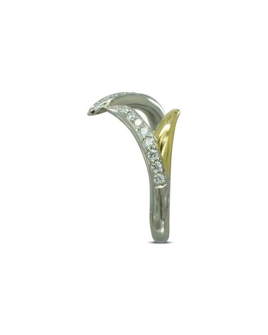 Two-tone spiky eternity ring with diamonds in white and yellow gold on white background