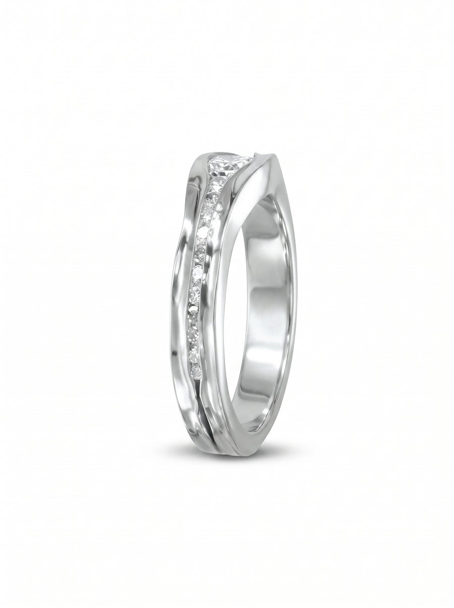 Trap Diamond Engagement Ring (4mm)