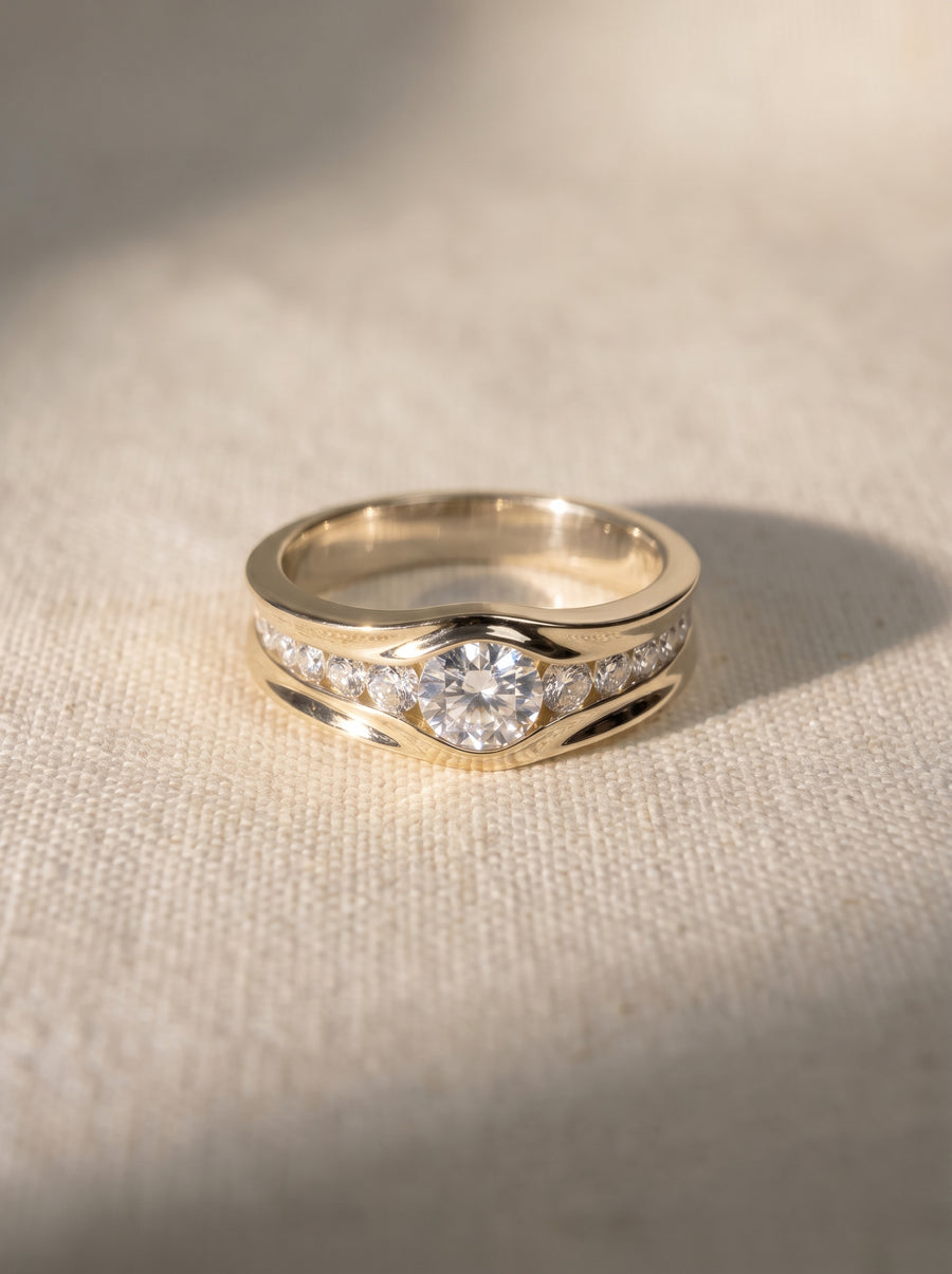 Trap Diamond Engagement Ring (4mm)