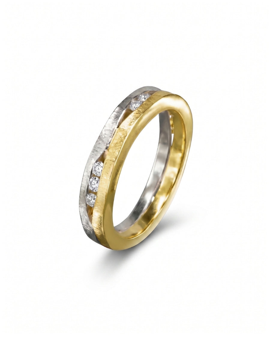 Two-colour textured diamond ring, 4mm, with gold and silver bands.
