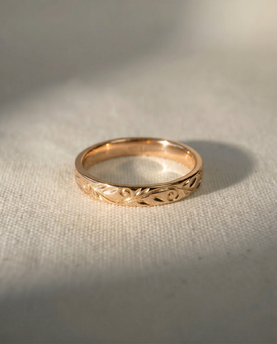 18ct rose gold 3mm wedding ring with engraved vintage floral design.