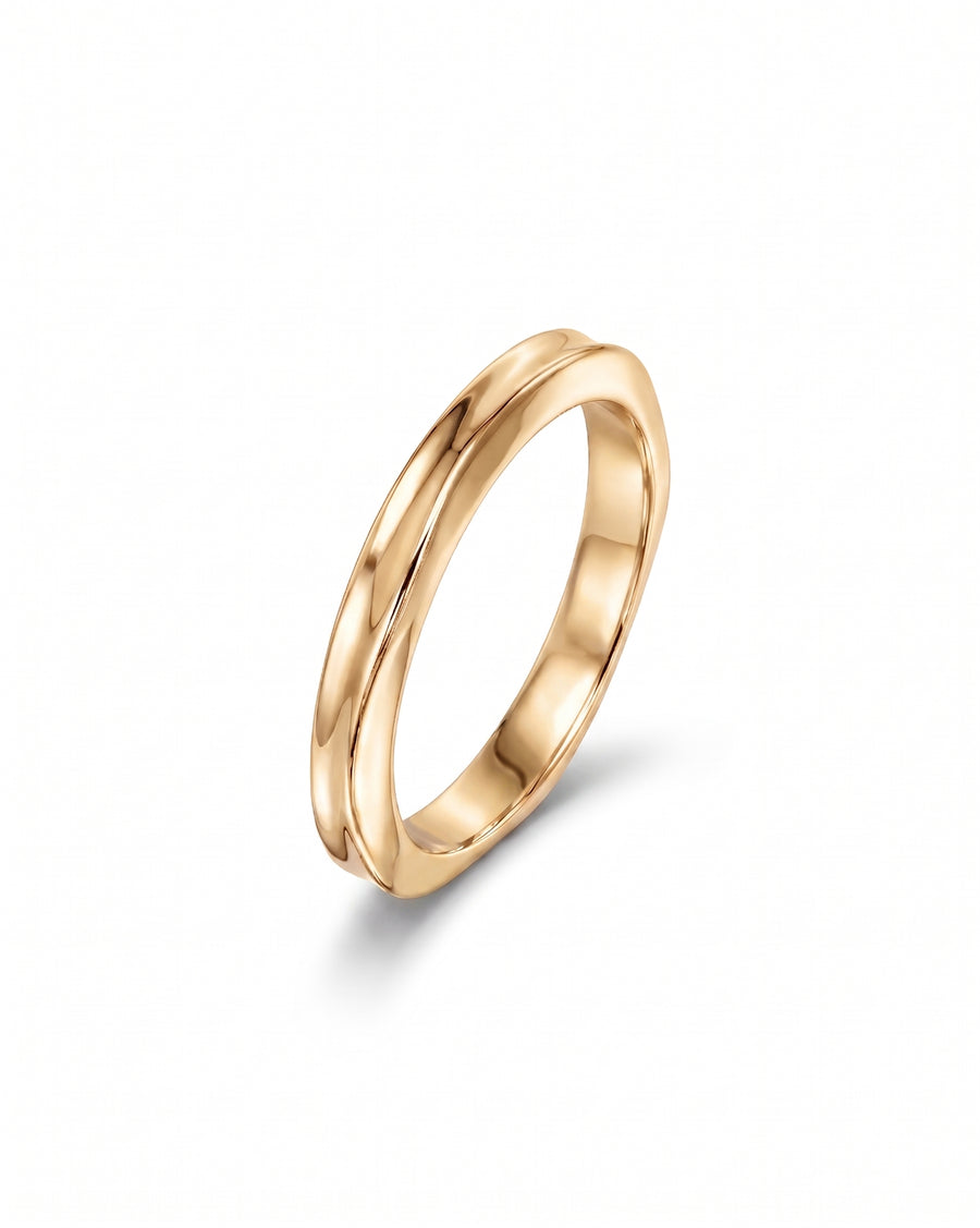 9ct yellow gold 2mm side hammered dainty wedding ring.