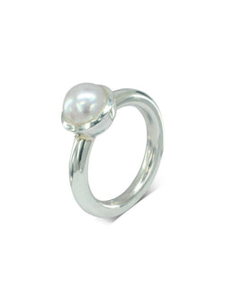 Round Pearl 9ct Gold Ring Ring Pruden and Smith 9ct White Gold  