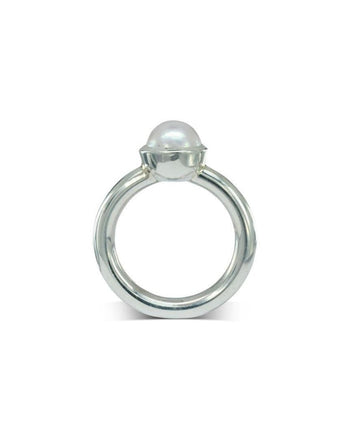 Round Pearl 9ct Gold Ring Ring Pruden and Smith   